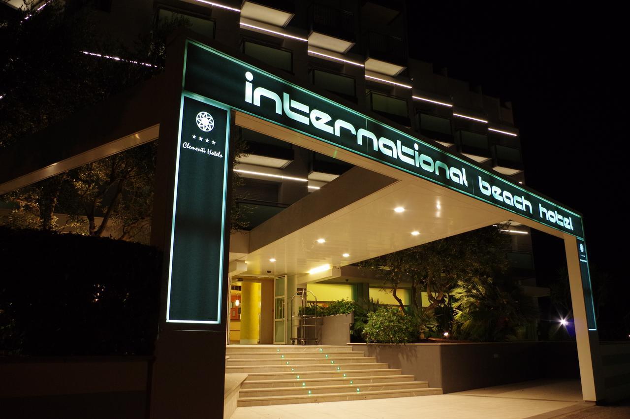 International Beach Hotel Lignano Sabbiadoro Exterior foto